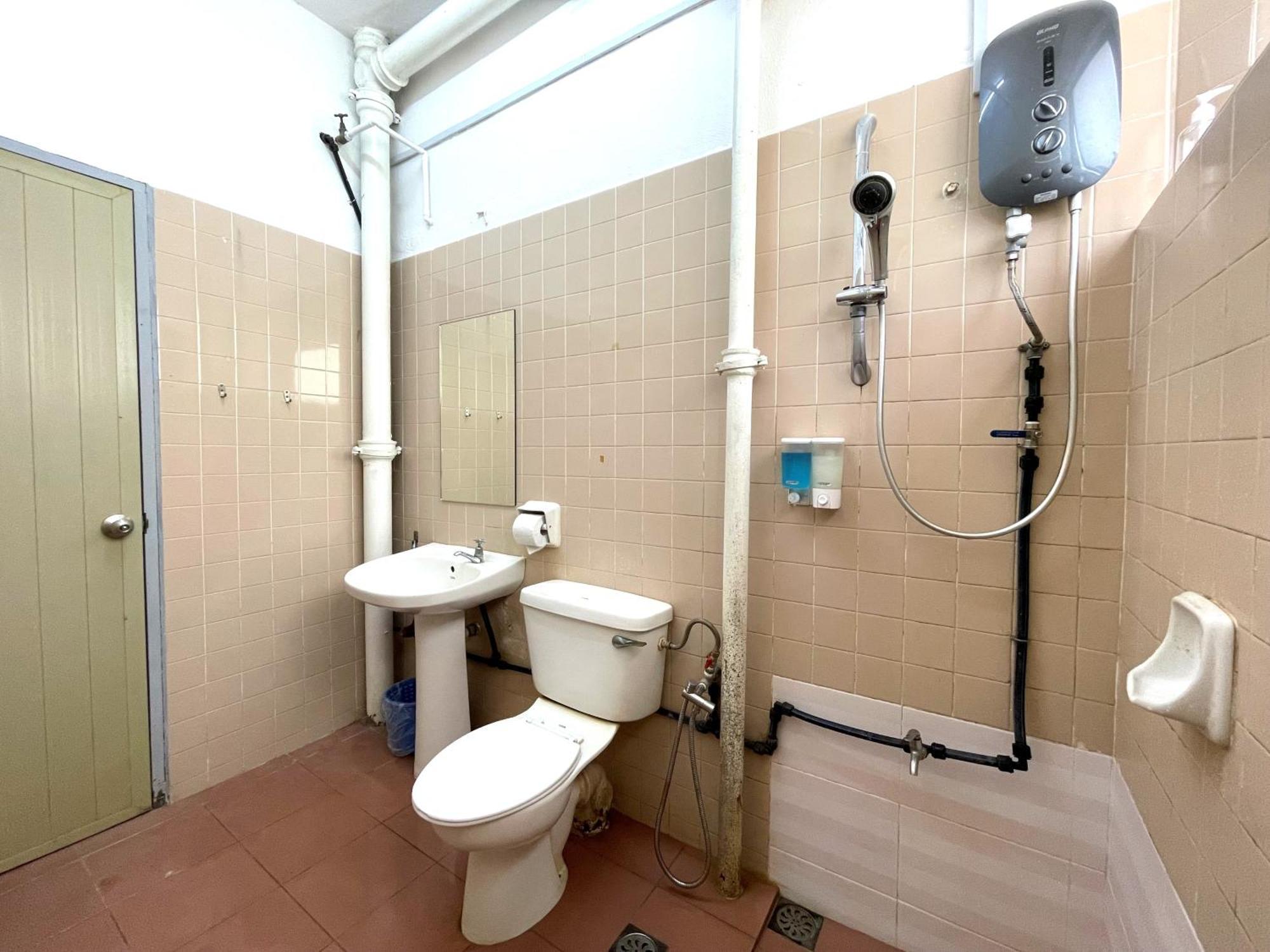 Oyo Home 90326 Wg Guest House ジョージタウン エクステリア 写真